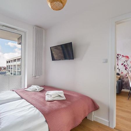 Apartament Flowers Z Parkingiem Perlowa Przystan - Holiday City Колобжег Екстериор снимка