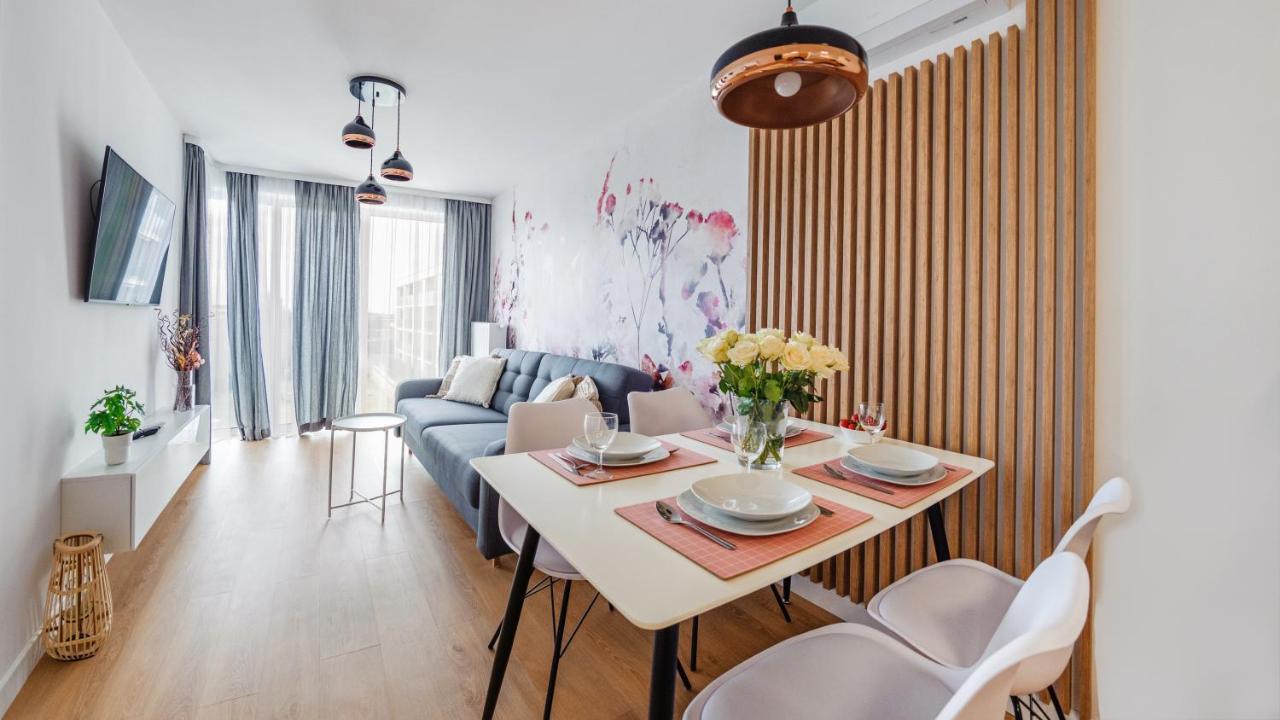 Apartament Flowers Z Parkingiem Perlowa Przystan - Holiday City Колобжег Екстериор снимка