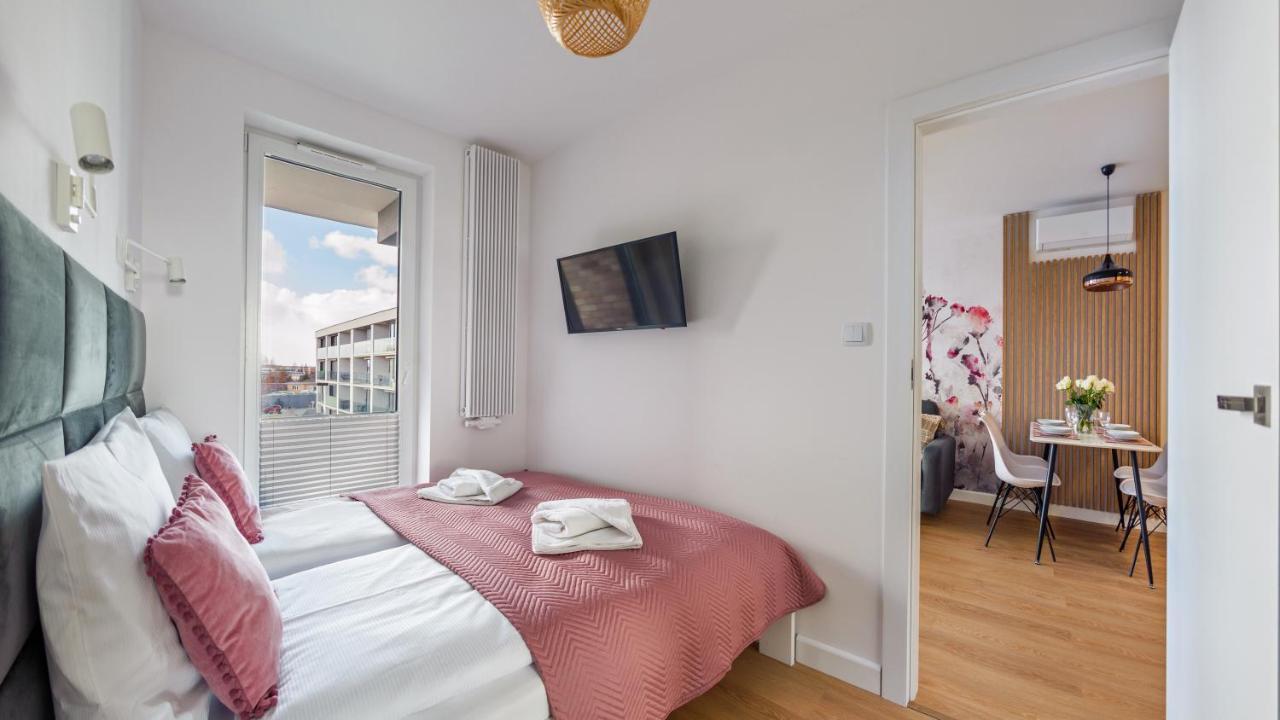 Apartament Flowers Z Parkingiem Perlowa Przystan - Holiday City Колобжег Екстериор снимка