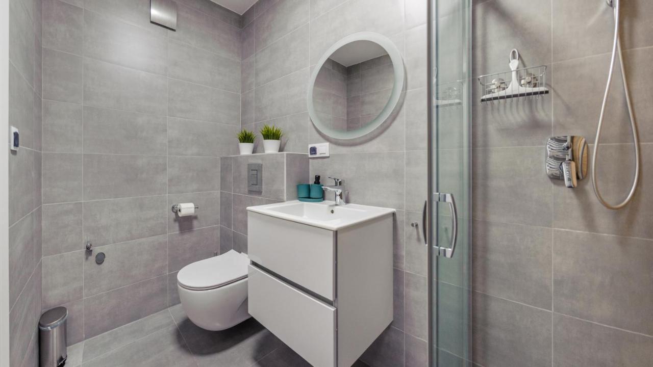 Apartament Flowers Z Parkingiem Perlowa Przystan - Holiday City Колобжег Екстериор снимка